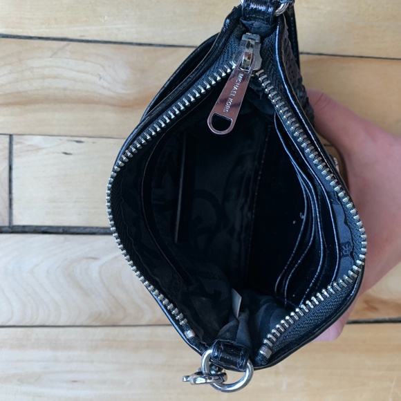 Michael Kors black sequin wristlet - Picture 4 of 4